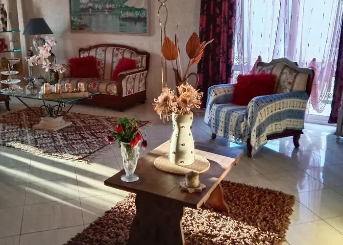 Les Espaces De Alojamento de Acomodação e Pequeno-almoço